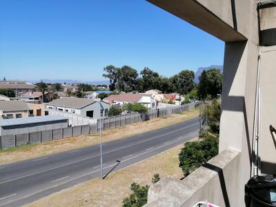 Apartment / Flat For Rent in Thornton, Cape Town