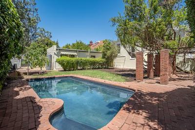 House For Rent in Rosebank, Cape Town