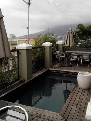 Apartment / Flat For Rent in Cape Town, Cape Town