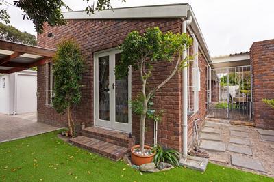 House For Rent in Harfield Village, Cape Town