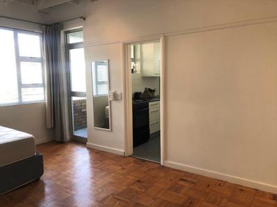 Apartment / Flat For Rent in Gardens, Cape Town