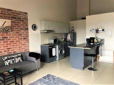 Apartment / Flat For Rent in Observatory, Cape Town