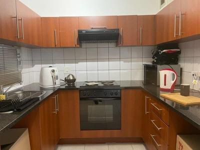 Apartment / Flat For Rent in Claremont, Cape Town