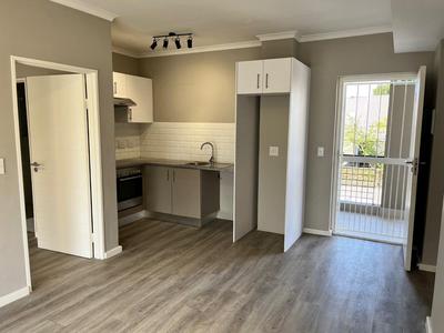 Apartment / Flat For Rent in Rondebosch, Cape Town