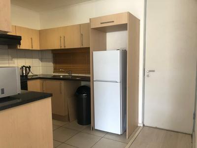 Apartment / Flat For Rent in Claremont, Cape Town