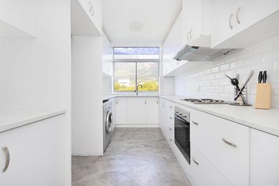 Apartment / Flat For Rent in Newlands, Cape Town