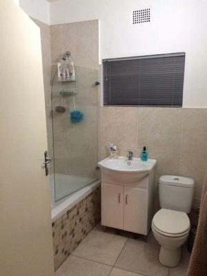 Apartment / Flat For Rent in Kenilworth, Cape Town