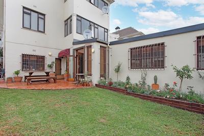 Apartment / Flat For Rent in Green Point, Cape Town