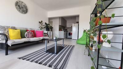 Apartment / Flat For Rent in Woodstock, Cape Town