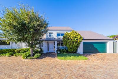 House For Rent in Constantia, Cape Town